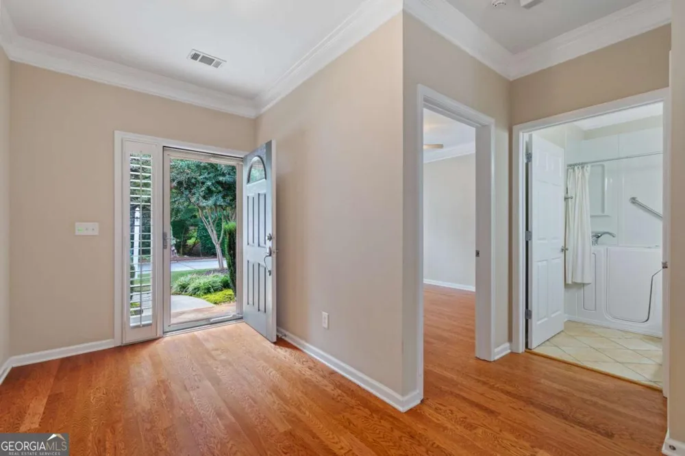 129 Holiday RD Buford, GA 30518