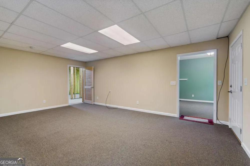 129 Holiday RD Buford, GA 30518