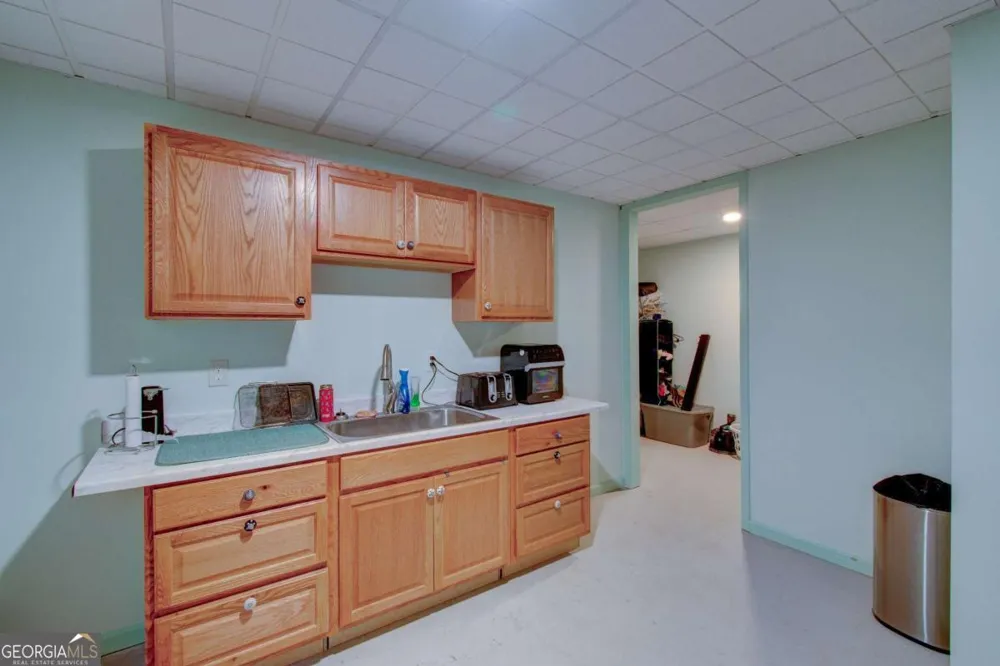 129 Holiday RD Buford, GA 30518