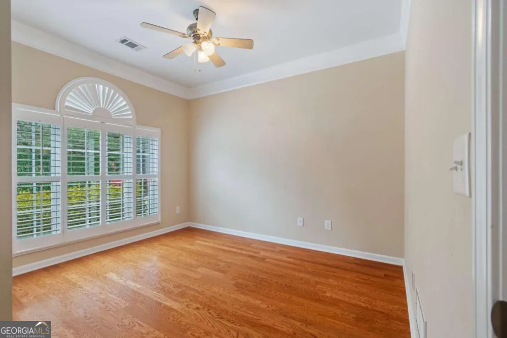 129 Holiday RD Buford, GA 30518