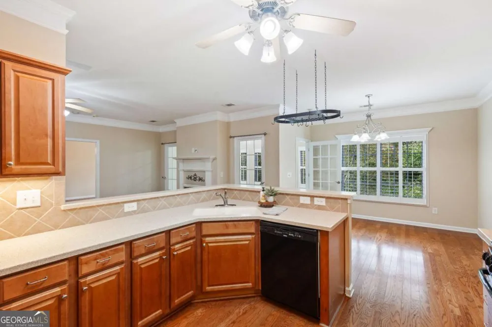 129 Holiday RD Buford, GA 30518
