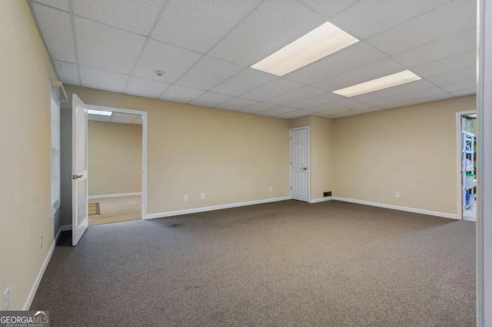 129 Holiday RD Buford, GA 30518