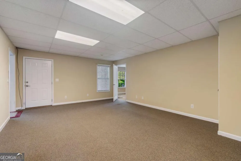 129 Holiday RD Buford, GA 30518