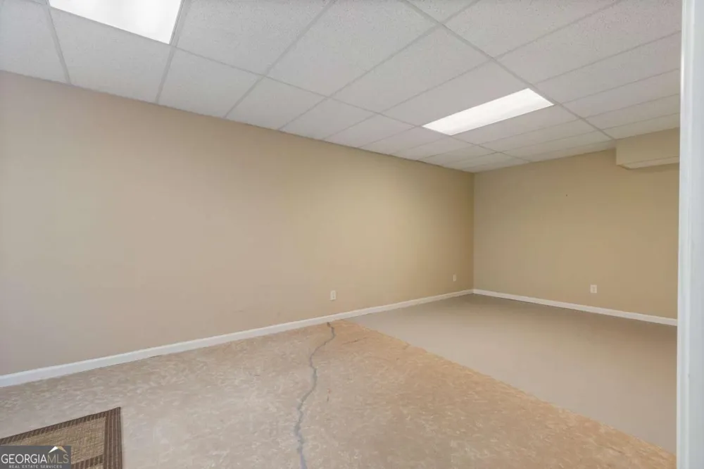 129 Holiday RD Buford, GA 30518
