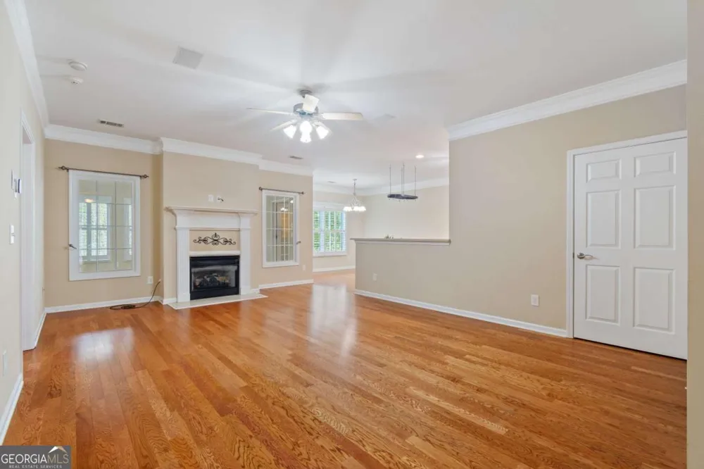 129 Holiday RD Buford, GA 30518