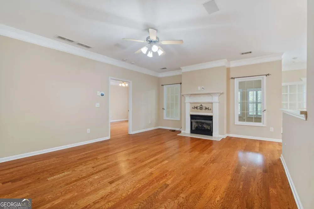 129 Holiday RD Buford, GA 30518