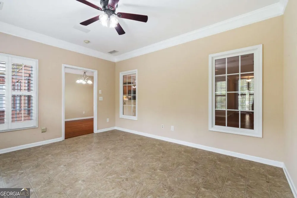 129 Holiday RD Buford, GA 30518