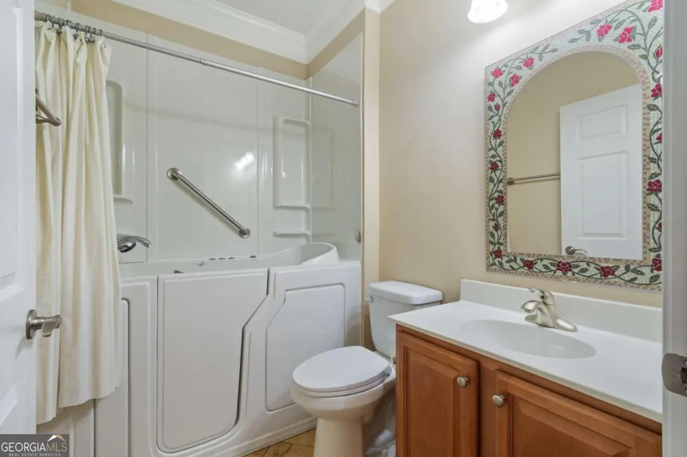 129 Holiday RD Buford, GA 30518