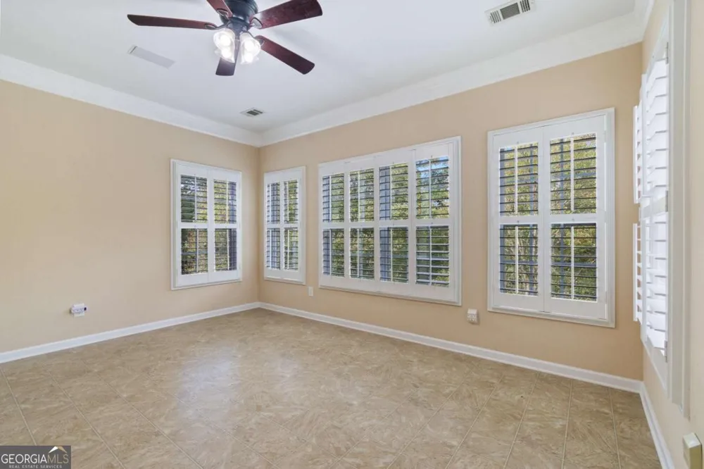 129 Holiday RD Buford, GA 30518