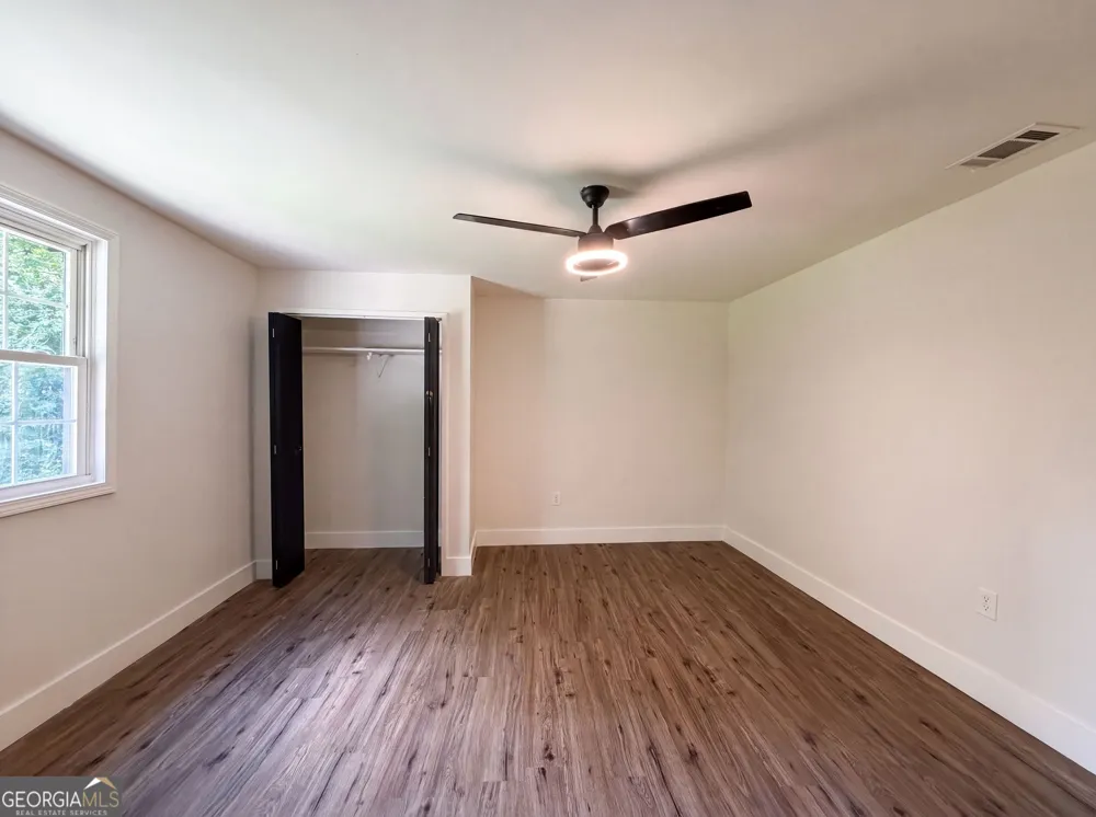 470 Oak DR Hapeville, GA 30354