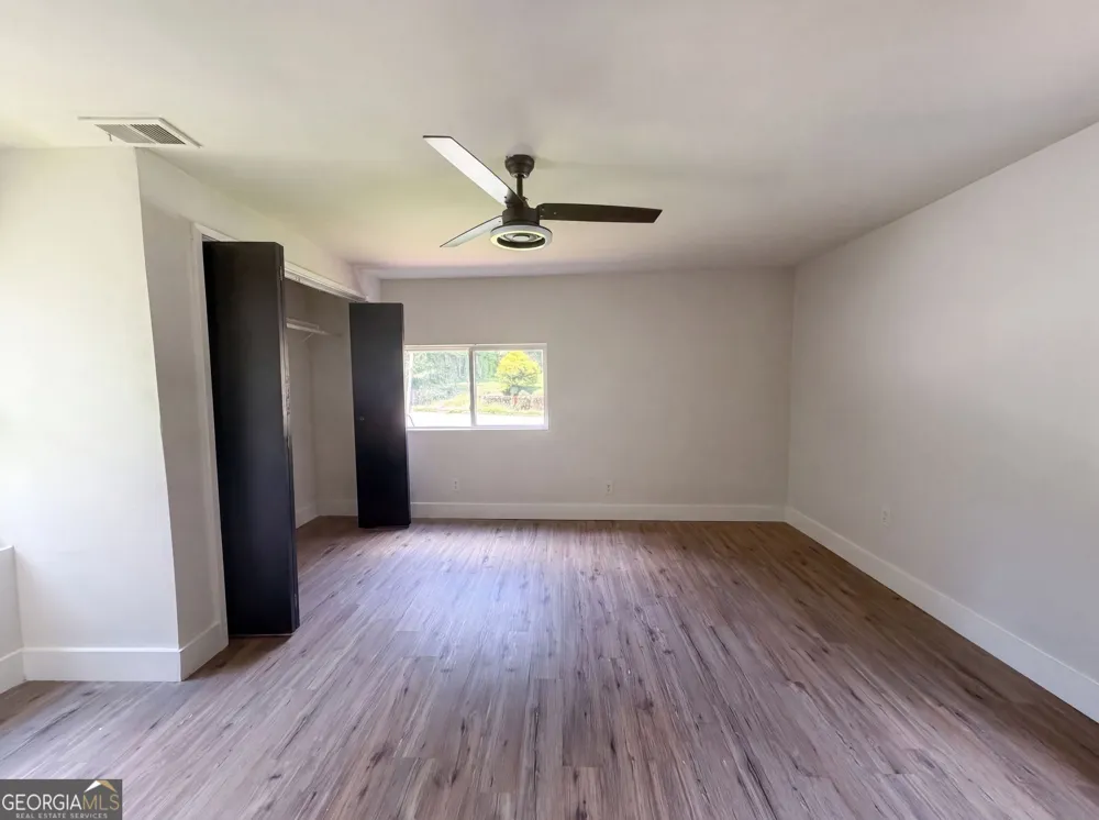 470 Oak DR Hapeville, GA 30354