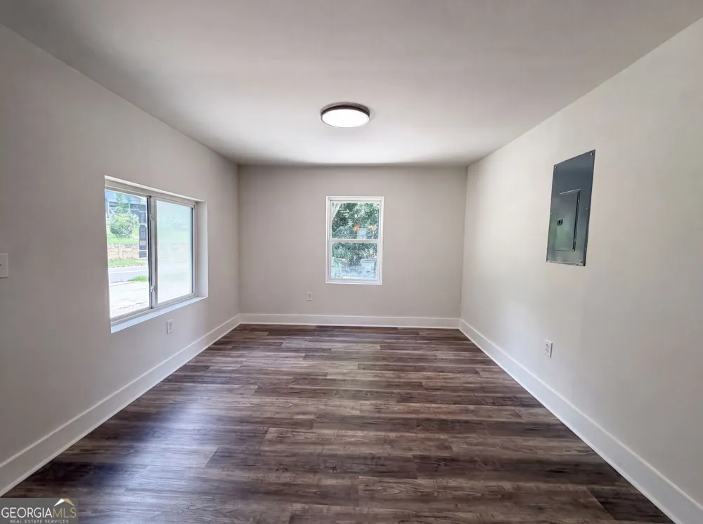 470 Oak DR Hapeville, GA 30354