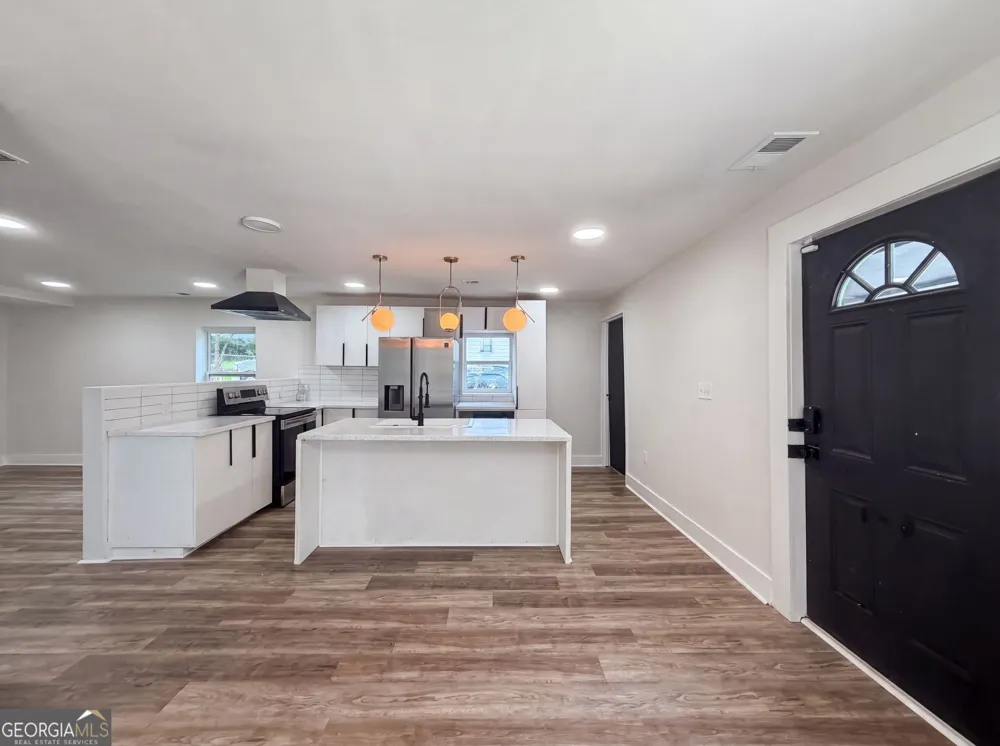 470 Oak DR Hapeville, GA 30354