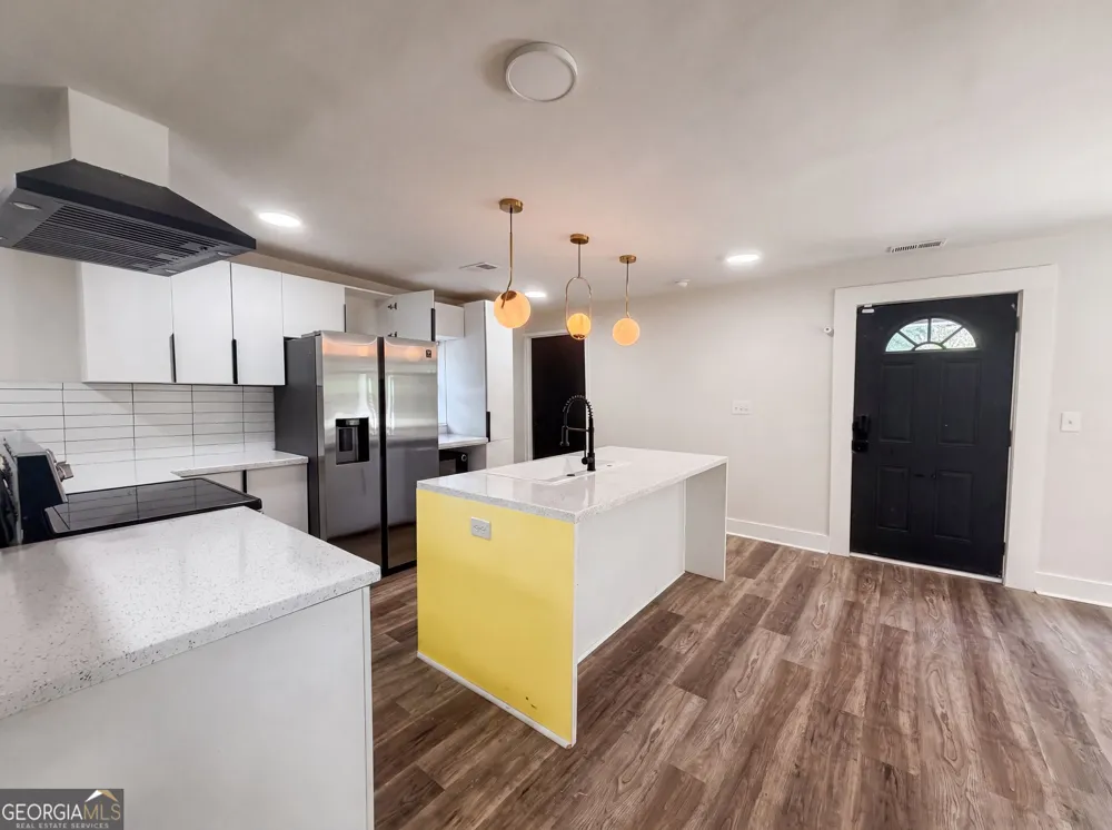 470 Oak DR Hapeville, GA 30354