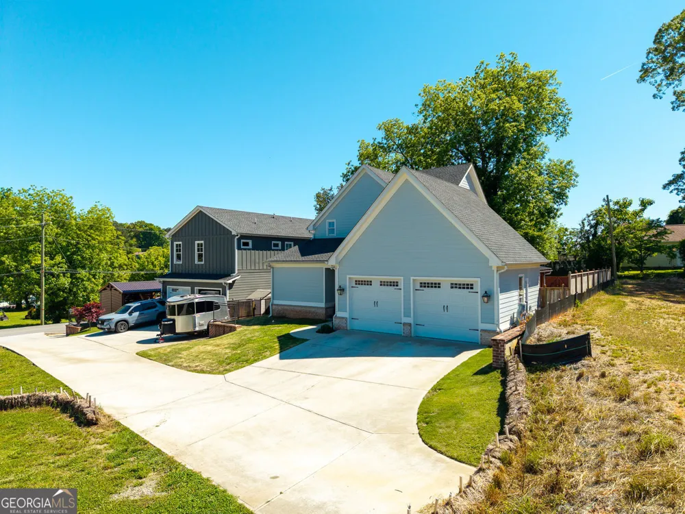 190 Chestnut ST Ball Ground, GA 30107