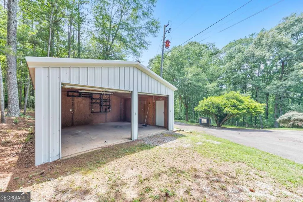 4941 N Helton RD Winston, GA 30187
