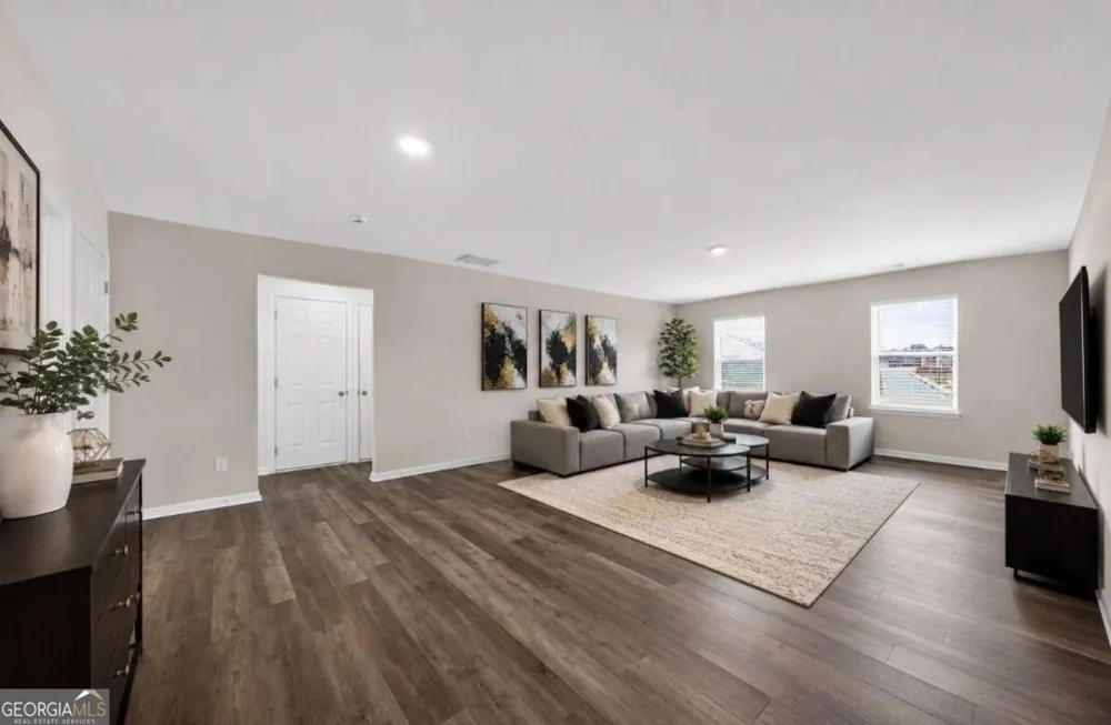 379 Blue Juniper CIR Loganville, GA 30052