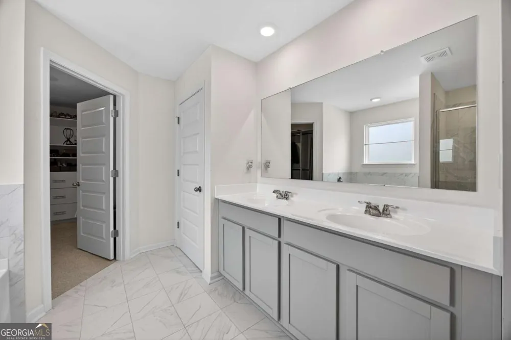 379 Blue Juniper CIR Loganville, GA 30052