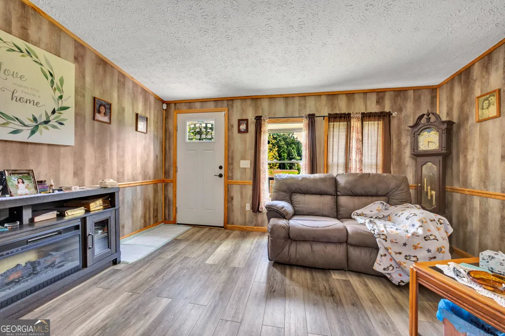 836 Glades RD Eatonton, GA 31024