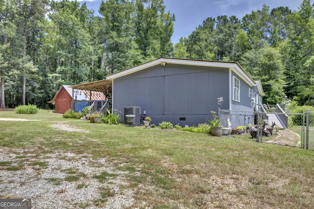 836 Glades RD Eatonton, GA 31024