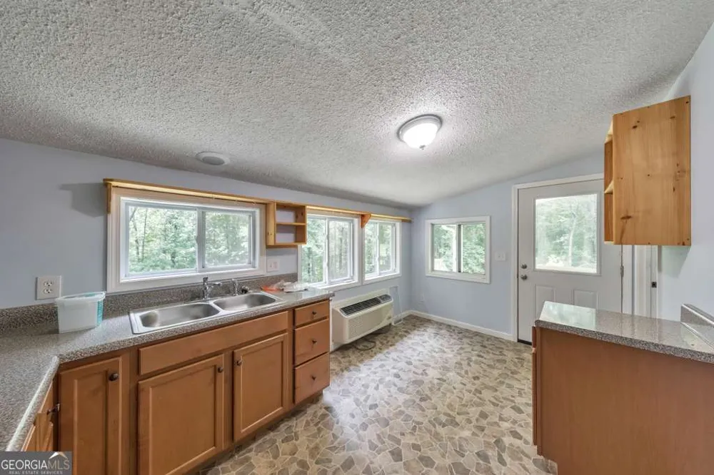 4941 N Helton RD Winston, GA 30187