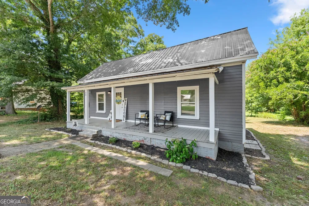 48 Chestnut ST Commerce, GA 30529