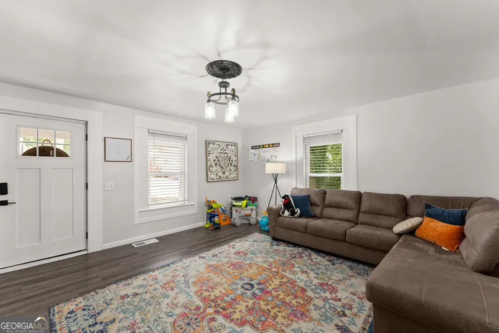 48 Chestnut ST Commerce, GA 30529