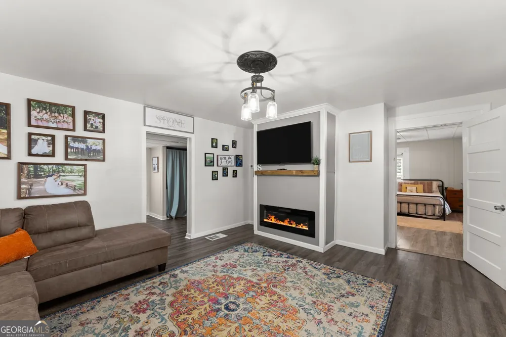 48 Chestnut ST Commerce, GA 30529
