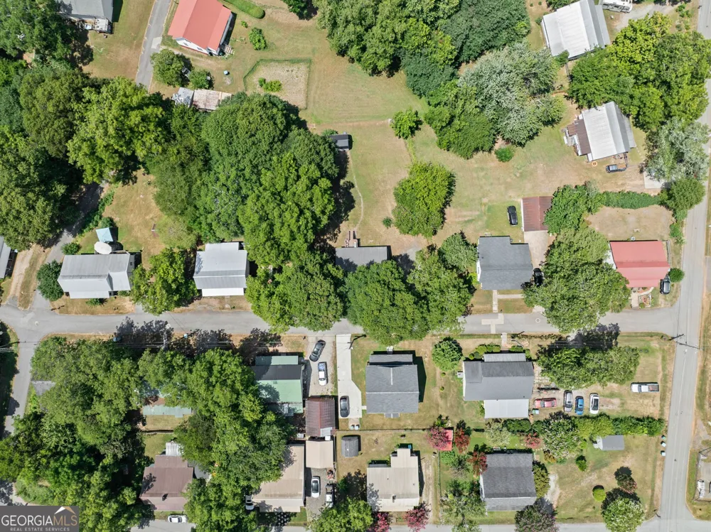 48 Chestnut ST Commerce, GA 30529
