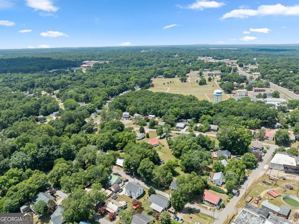 48 Chestnut ST Commerce, GA 30529