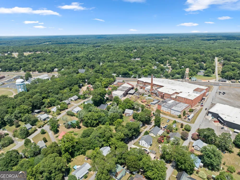 48 Chestnut ST Commerce, GA 30529