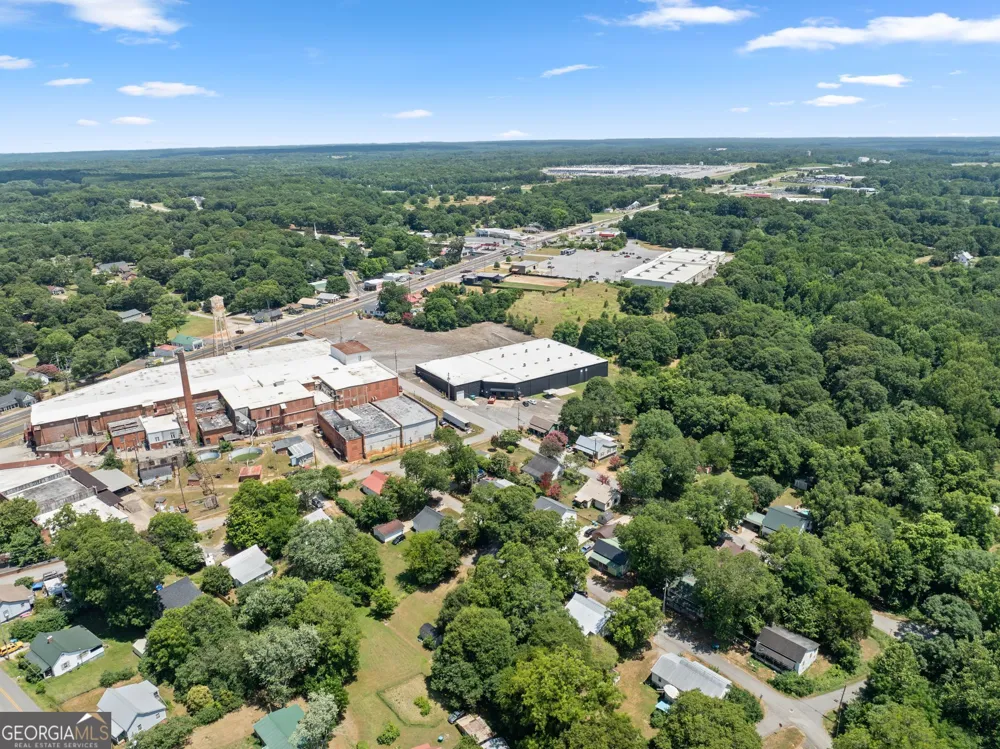 48 Chestnut ST Commerce, GA 30529