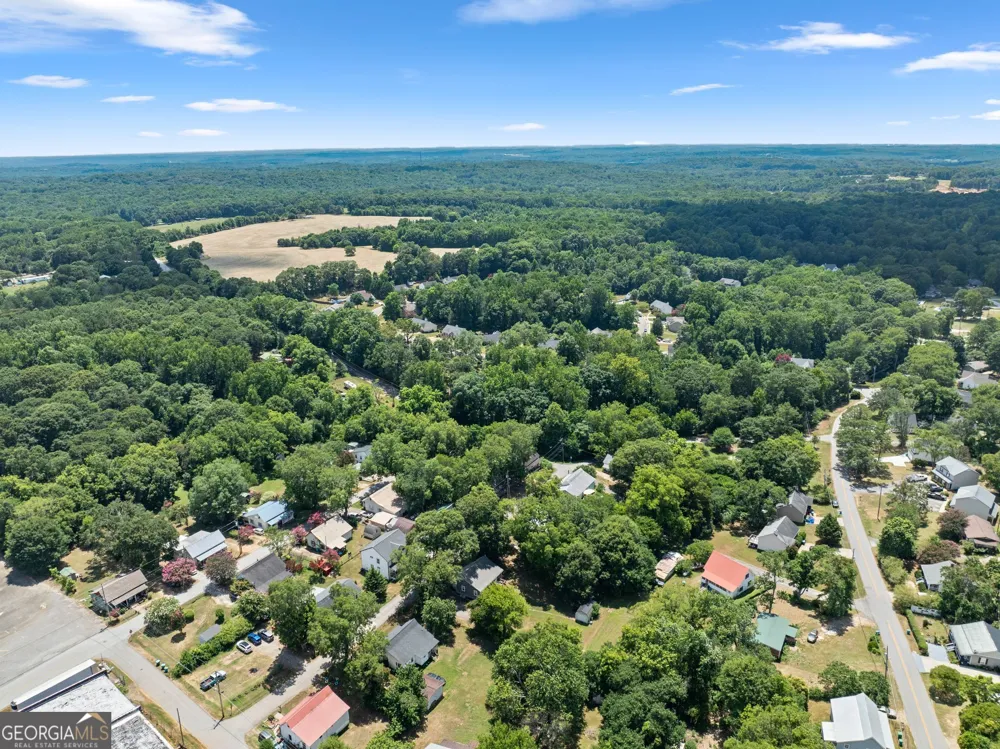 48 Chestnut ST Commerce, GA 30529