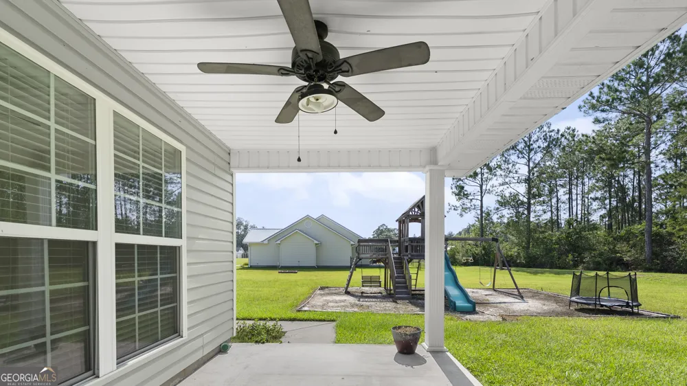 99 Jennifer LN Baxley, GA 31513