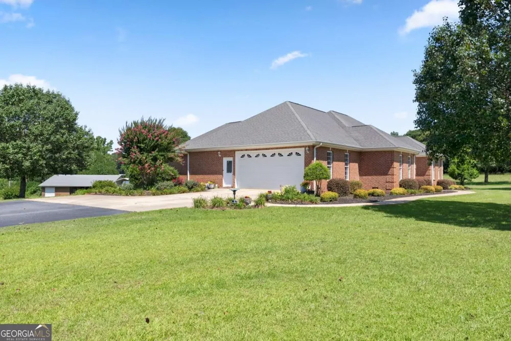 1121 Beacon Light RD Hartwell, GA 30643