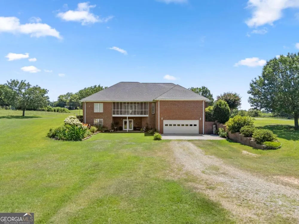 1121 Beacon Light RD Hartwell, GA 30643