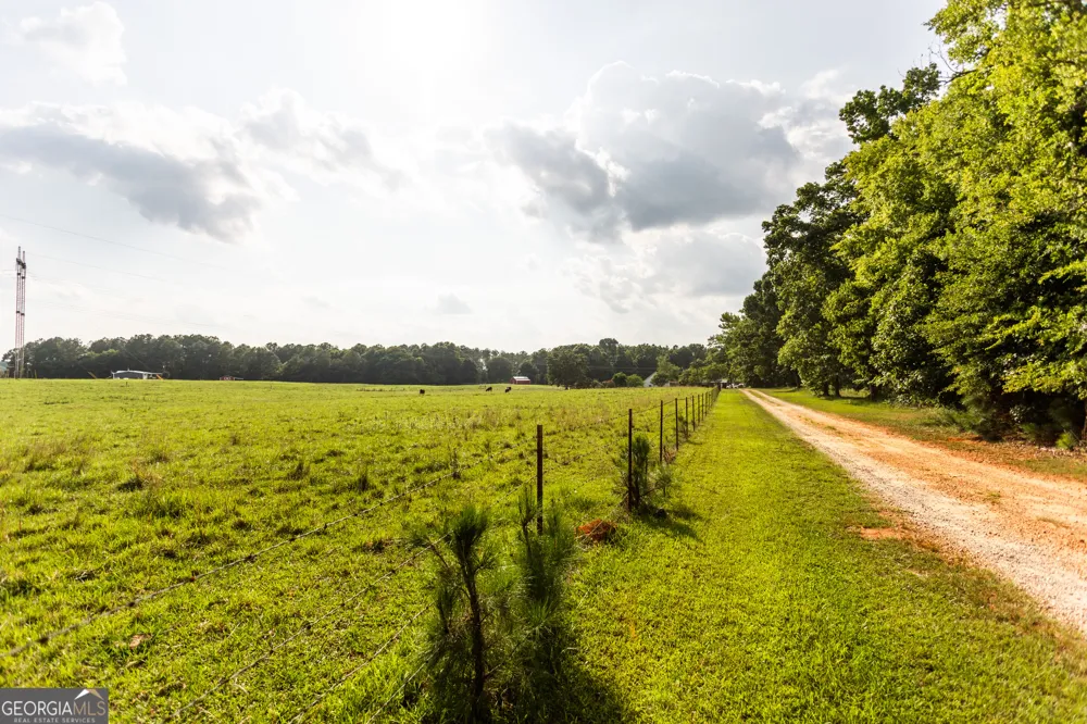 1441 Dickson RD Rutledge, GA 30663