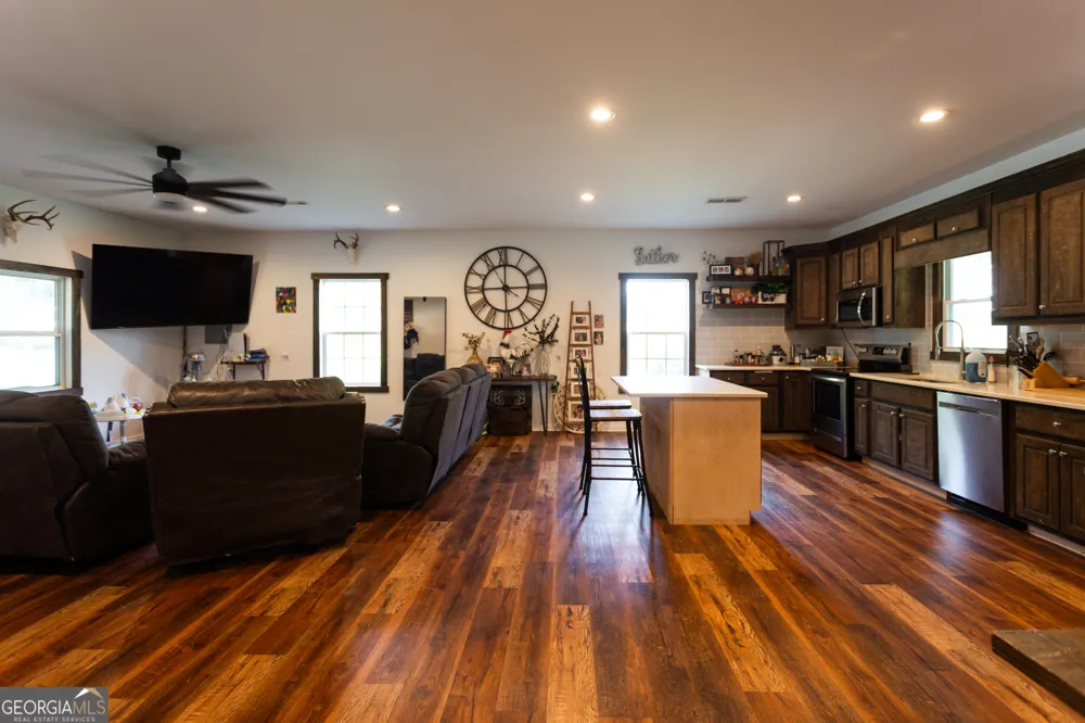 1441 Dickson RD Rutledge, GA 30663