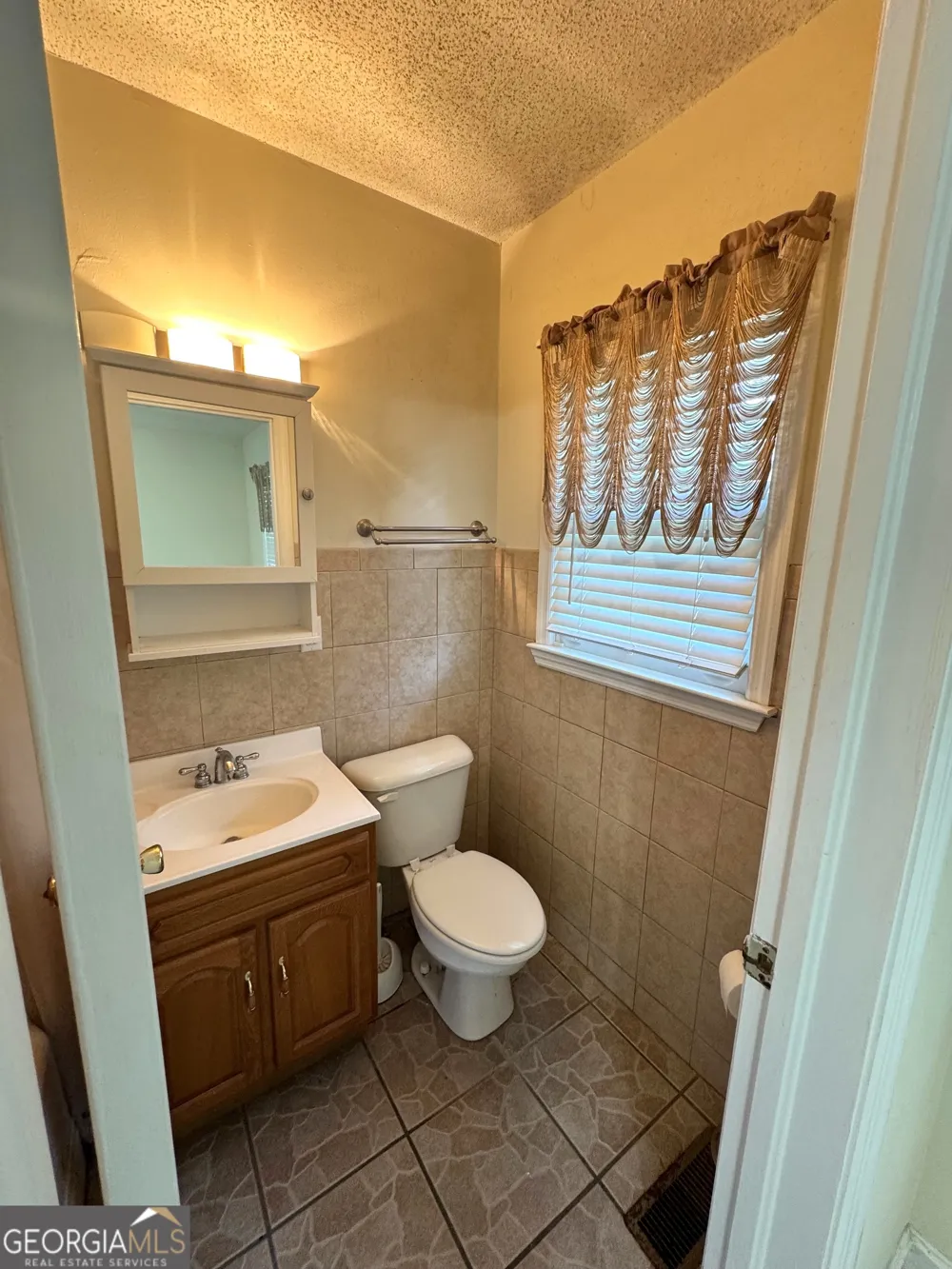 17 Deforest AVE Trion, GA 30753