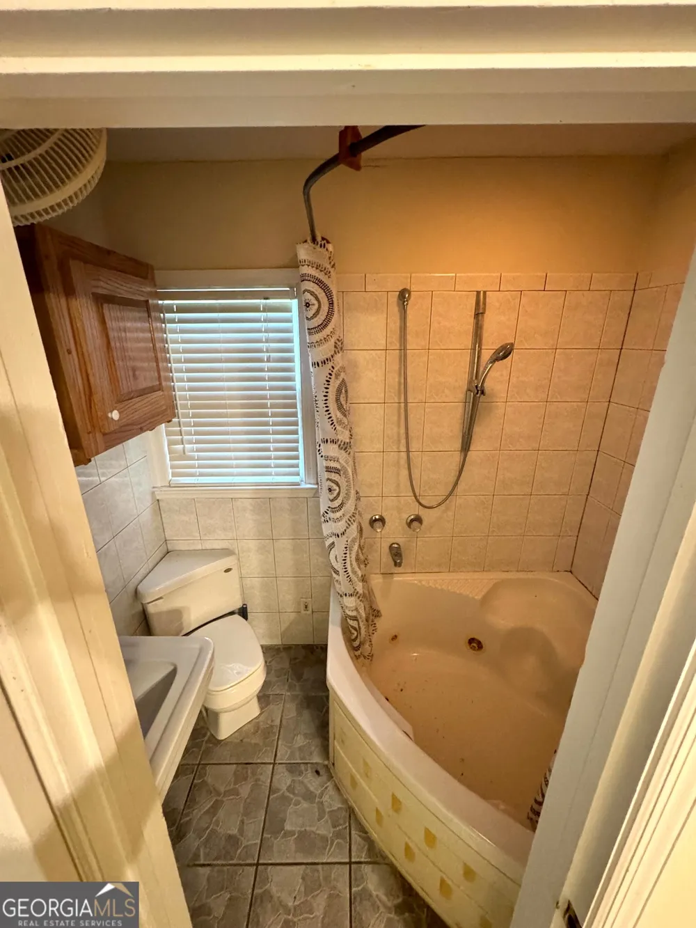 17 Deforest AVE Trion, GA 30753