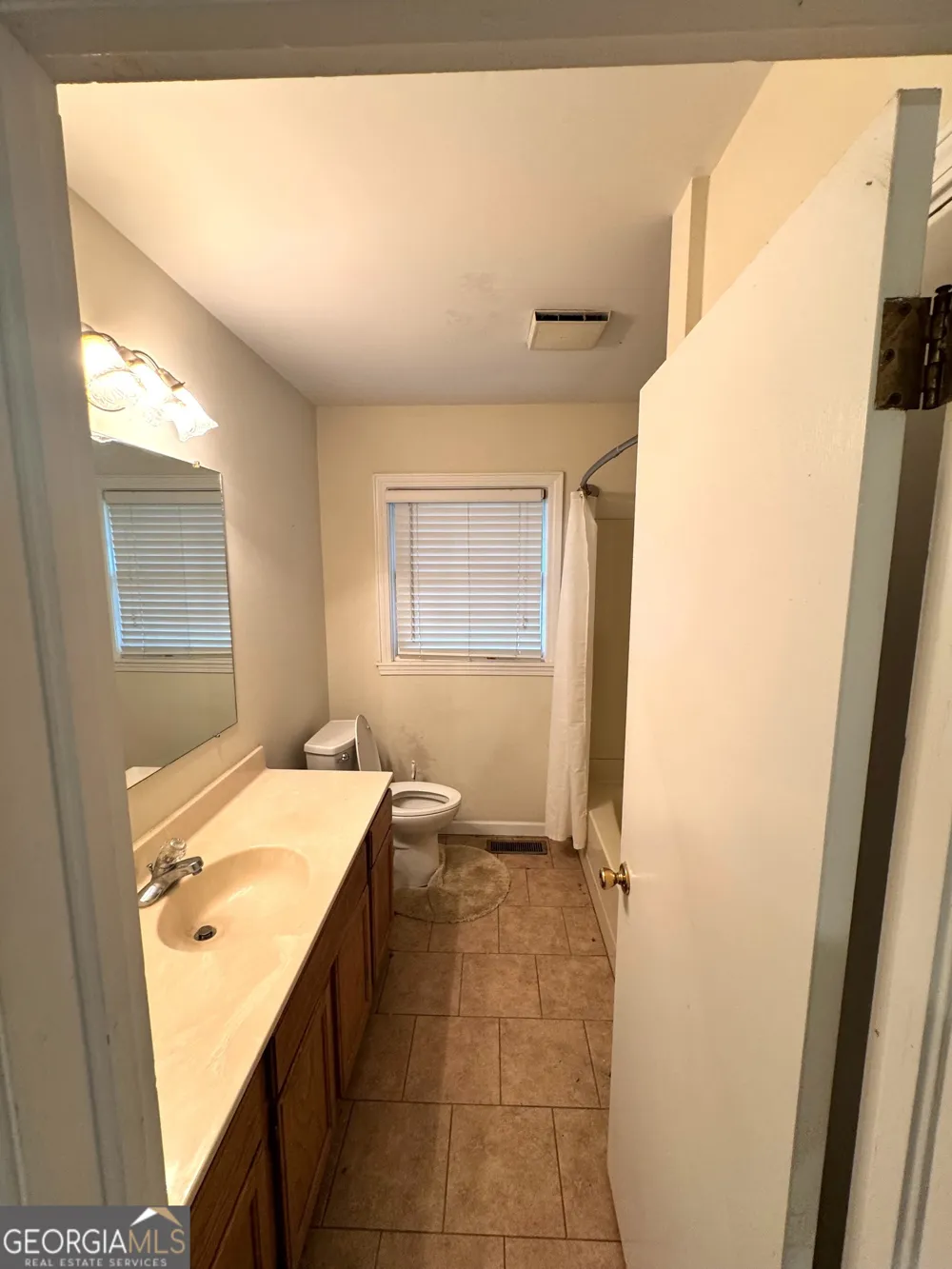 17 Deforest AVE Trion, GA 30753