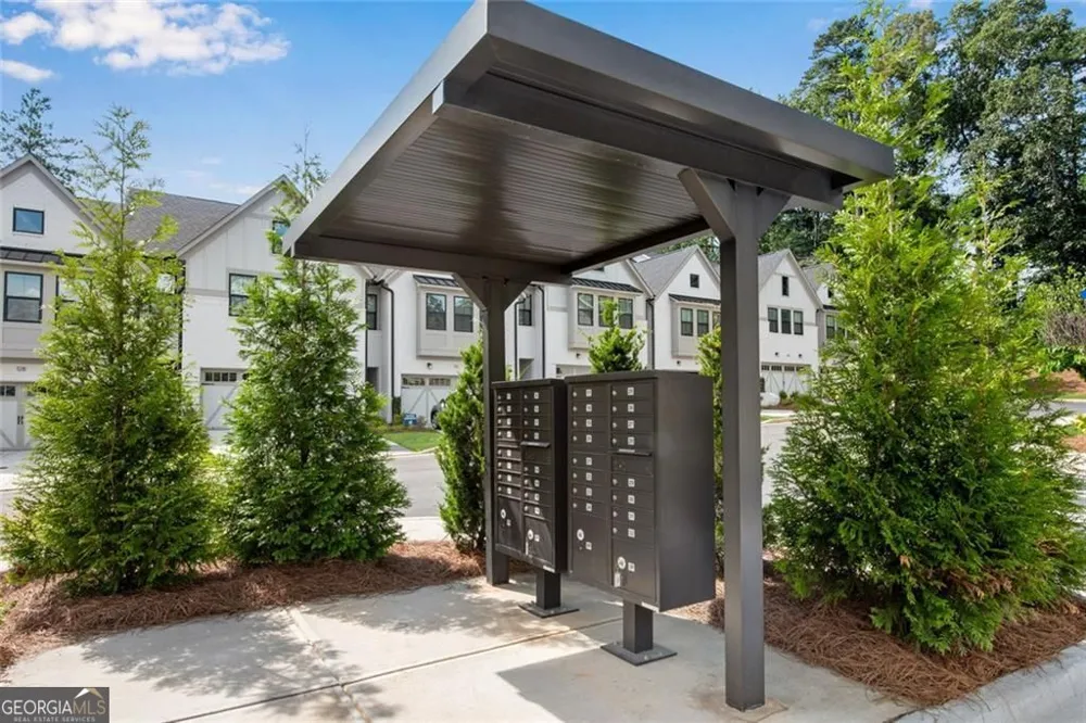 400 Renwood TRL Johns Creek, GA 30097
