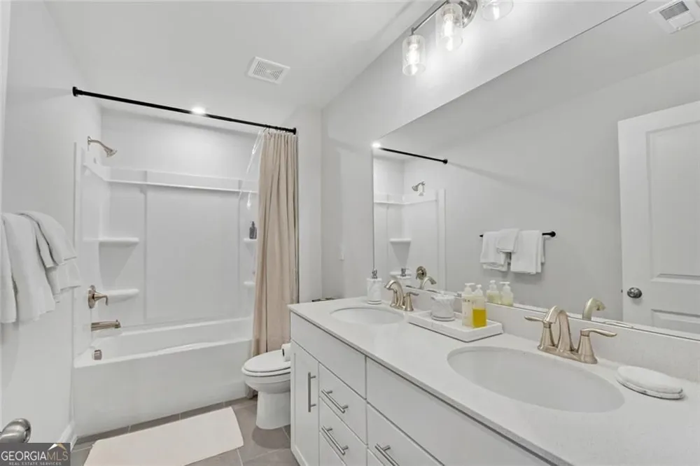 400 Renwood TRL Johns Creek, GA 30097