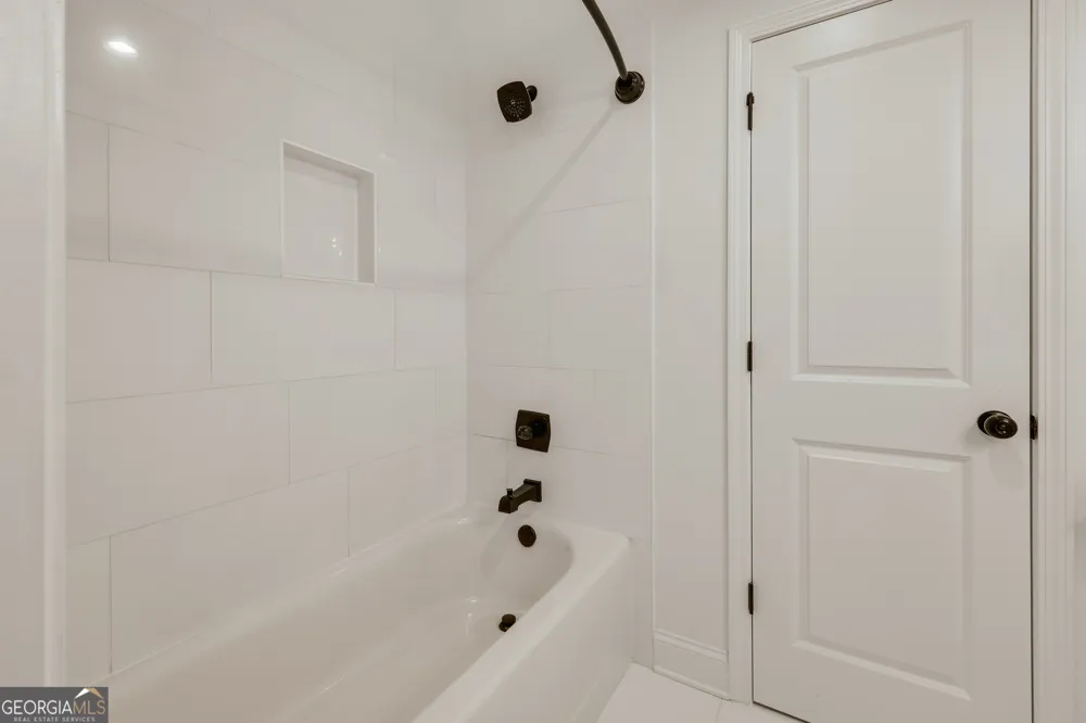 499 Little Oak ST Athens, GA 30601