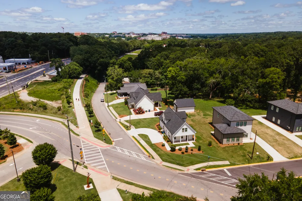 499 Little Oak ST Athens, GA 30601