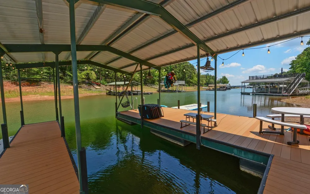 819 Tranquility LN Hartwell, GA 30643