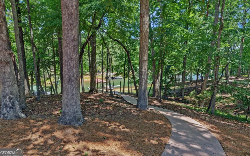 819 Tranquility LN Hartwell, GA 30643