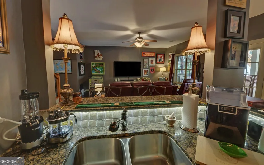 819 Tranquility LN Hartwell, GA 30643