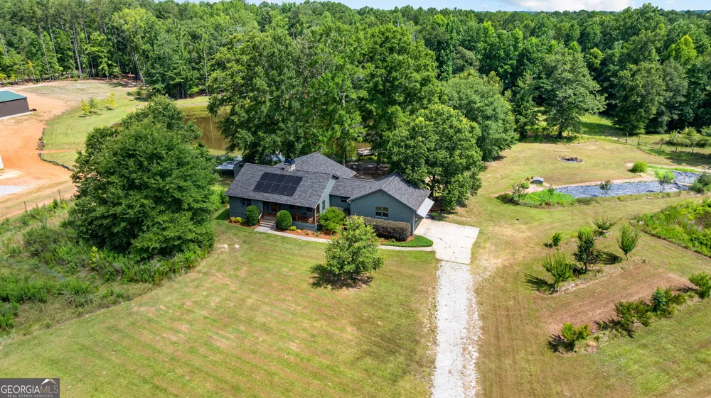 456 W McIntosh RD Brooks, GA 30205