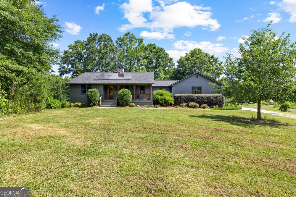 456 W McIntosh RD Brooks, GA 30205
